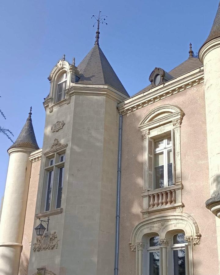 Le Chateau De Leugny Oiron Eksteriør billede