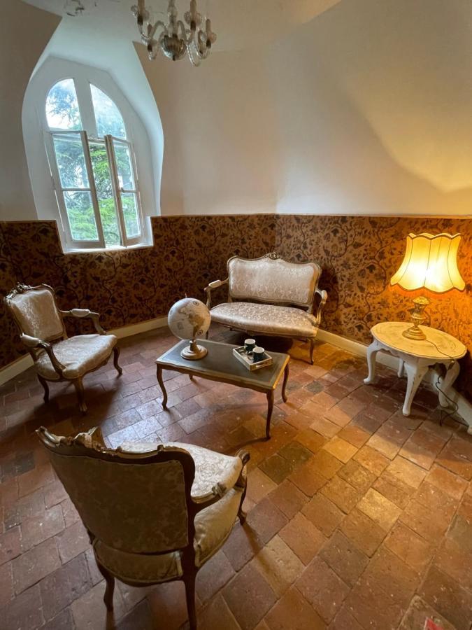 Le Chateau De Leugny Oiron Eksteriør billede